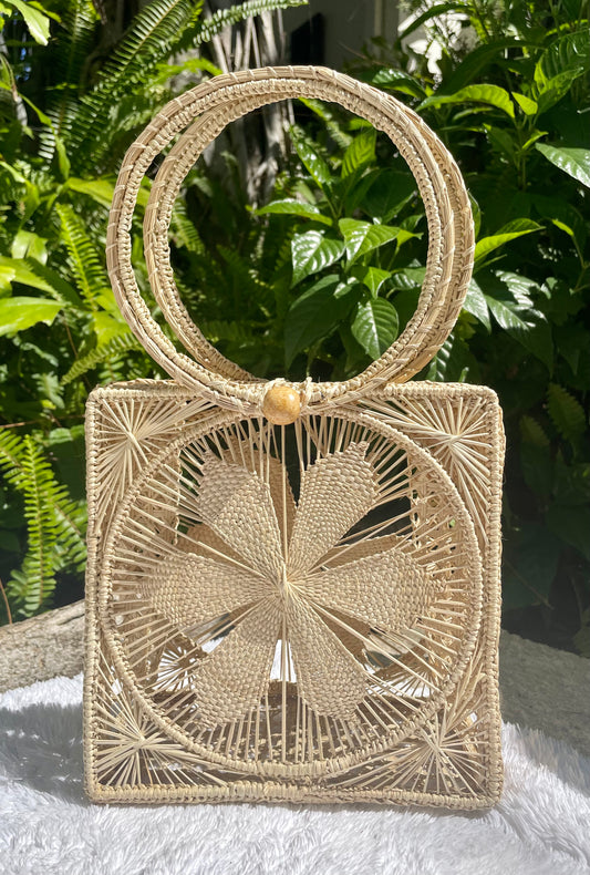 Iraca Palm Wrist Handbag (Natural)