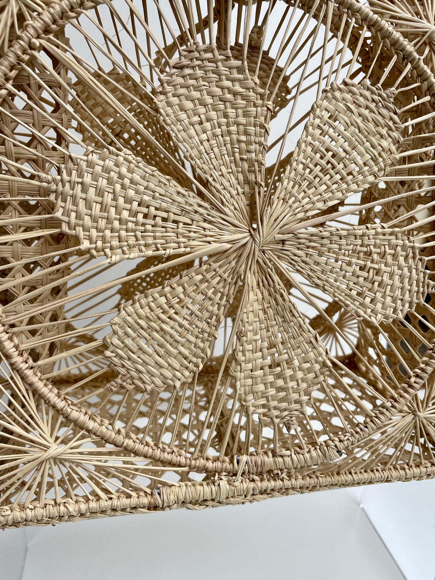 Iraca Palm Wrist Handbag (Natural)